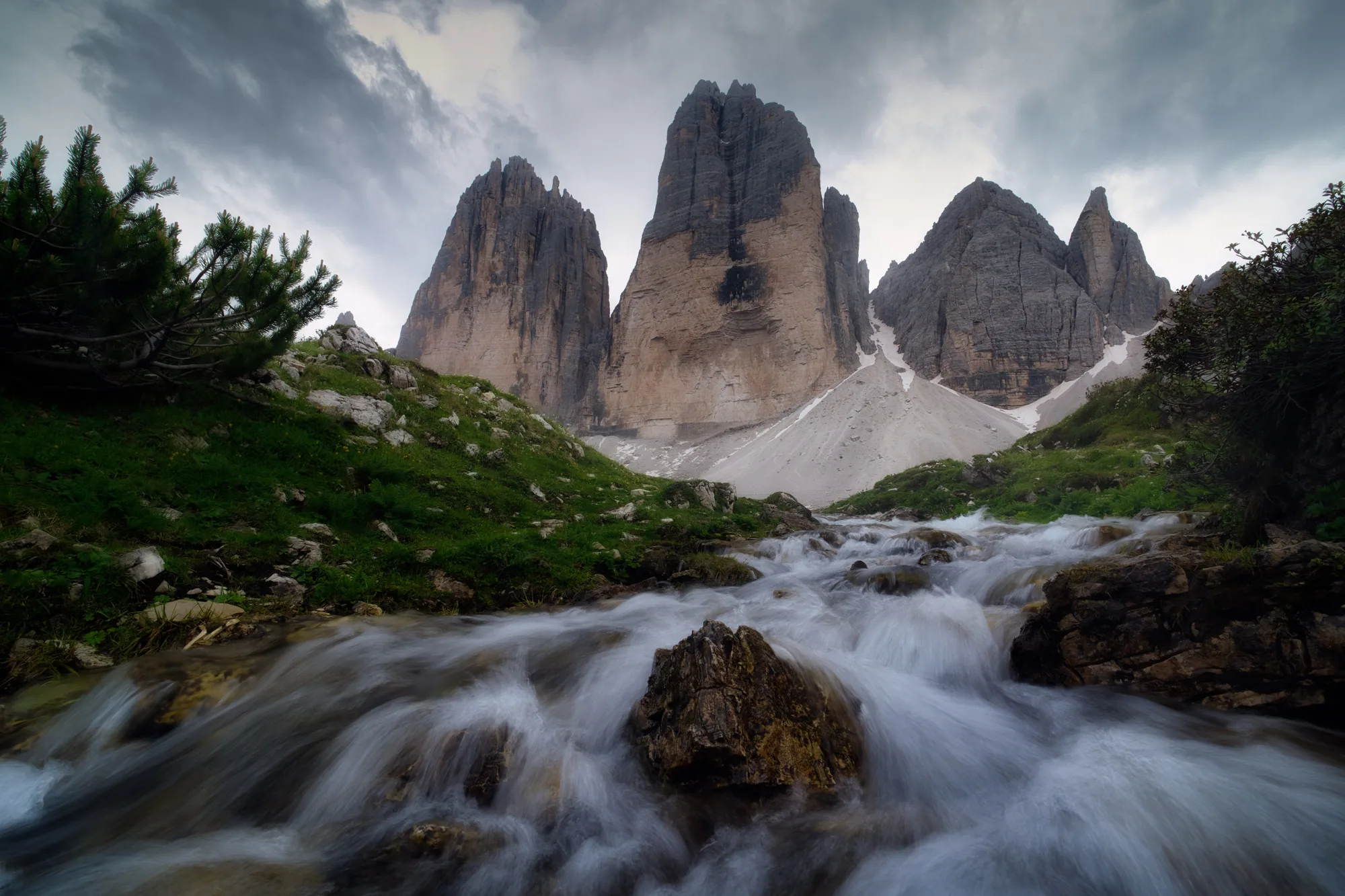 Horský potok pod třemi věžemi Tre Cime di Lavaredo, krajinářská fotografie, fotokurz Dolomity